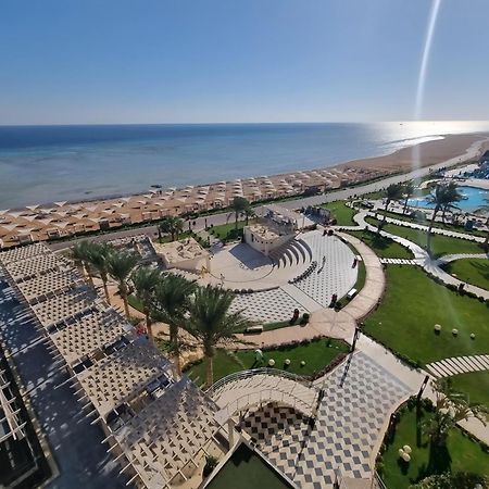 Luxury Beachfront Studio- Foreign Nationals Only Hurghada Ngoại thất bức ảnh