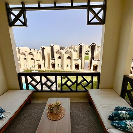 Luxury Beachfront Studio- Foreign Nationals Only Hurghada Ngoại thất bức ảnh