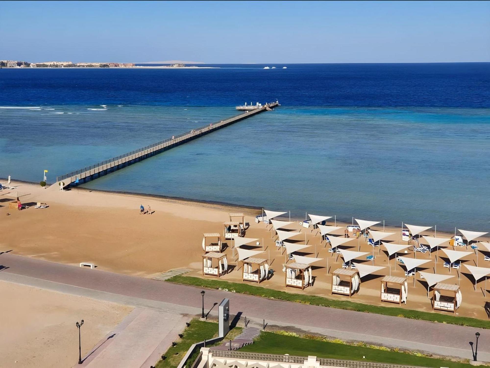 Luxury Beachfront Studio- Foreign Nationals Only Hurghada Ngoại thất bức ảnh